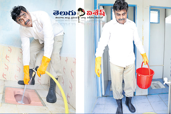 TRS MP cleaning toilets